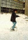 Einrad fahren im Schnee